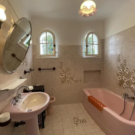 Holiday home Trescoigt L'Hopital-d'Orion